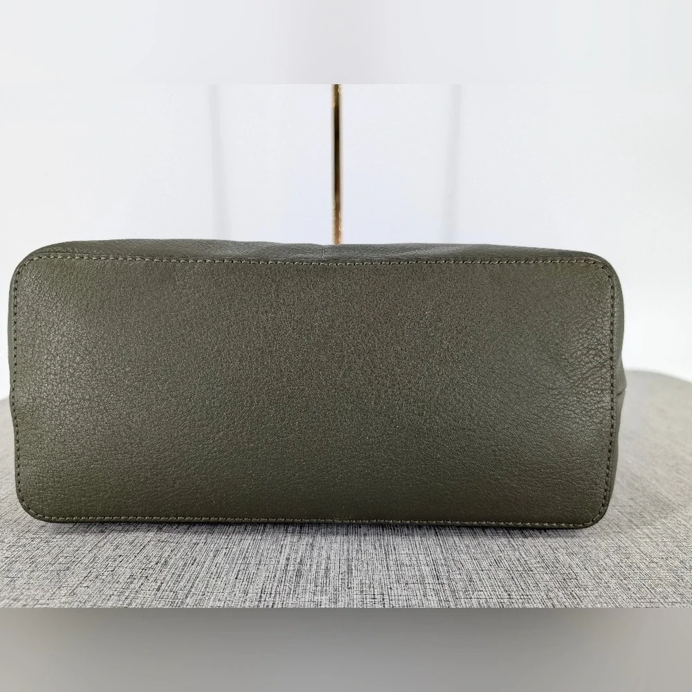 Michael Kors Bedford Medium Pocket Tote Olive Green Pebbled‎ Leather Handbag